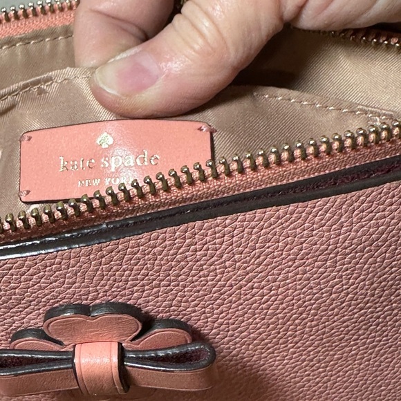 Kate Spade crossbody. - Picture 9 of 14